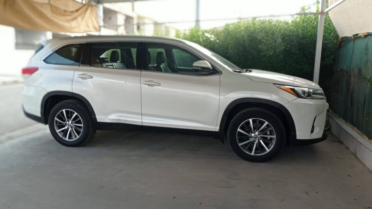 هايلندر 2019 XLI AWD
ضرر خمس قطع وربع قماره شويه ابرس الشاصي 
سعر 188 بيها مجال قليل 
تواصل واتساب ***********
