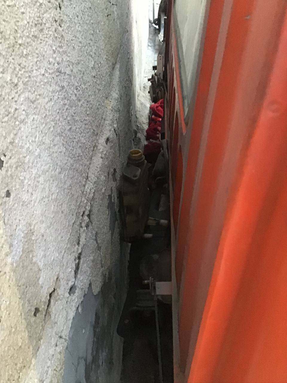 فرس فوزه بزون كامل مع القاعدات والعرضانيه والقفالات سعر 200 تواصل ***********
