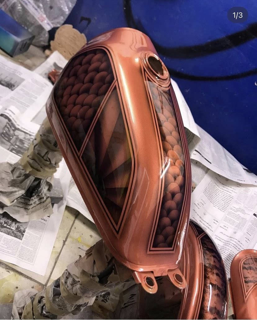 السلام عليكم صبغ ووشم جميع انواع الدراجات  حسب طلب الزبون وهذا جانب من اعمالي   
العنوان الشيخ عمر شارع مرقد سيد ابراهيم 
للتواصل على الخاص او واتساب ***********
حسن cj
