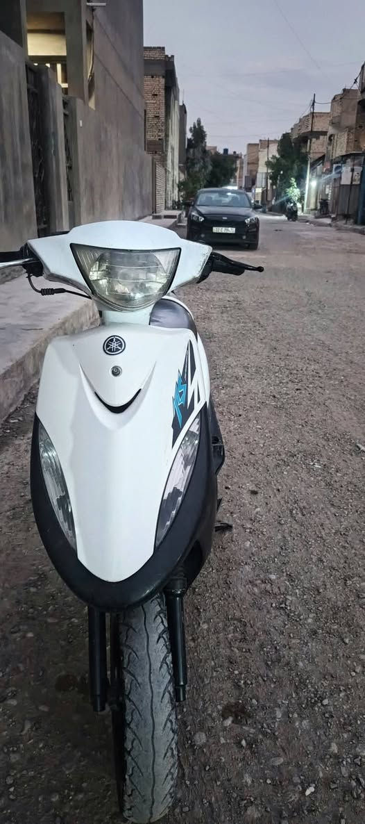 السلام عليكم ماكس عدلة بلادية بوشة 49 خرسة معدل رهيب تايرات جدد كابريتر شرط بلادي  اوراق كاملة وابيعلك من باب البيت ب575 وبيها مجال *********** مكاني البلديات 

الدراجة دينار متصرف عليها كلها جاهزة وبالعافية عالياخذها
