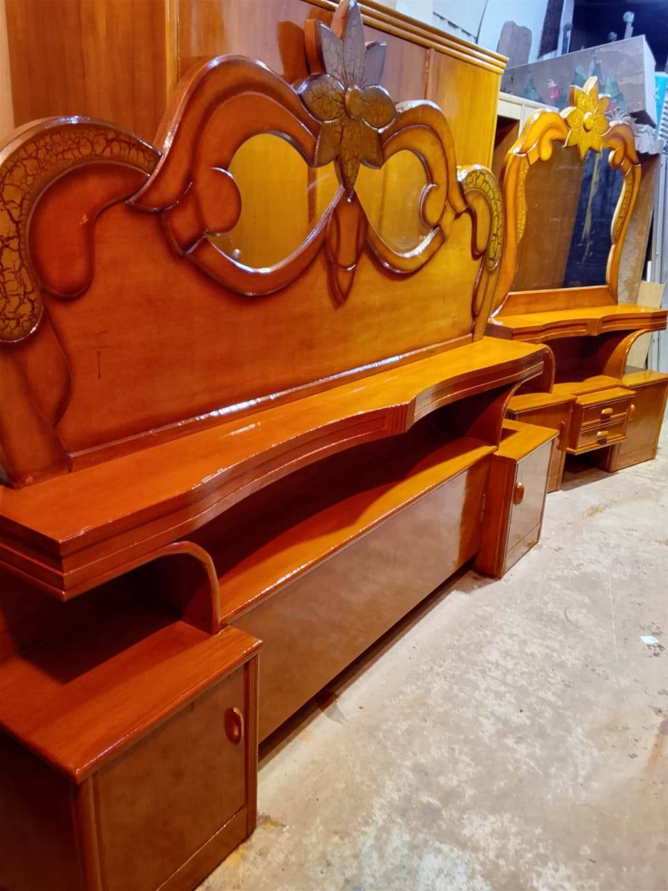 غرفه ام خمسه نجاره اخت الجديده البيع السعر خمسميه الف وبيه مجال الحله ابو غرق وتساب او تصال ***********
