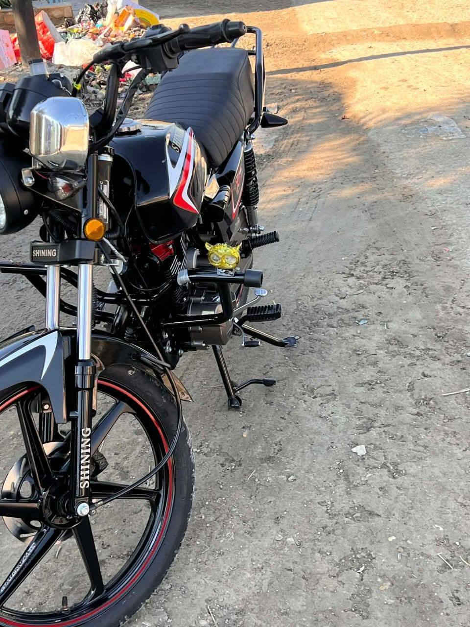 السلام عليكم دراجه موديل 25كفاله عامه اوراق كامله  طالعه بشهر السادس مكاني بابل القاسم ناحيه الطليعه وتفاصيل اكثر خاص او ***********
