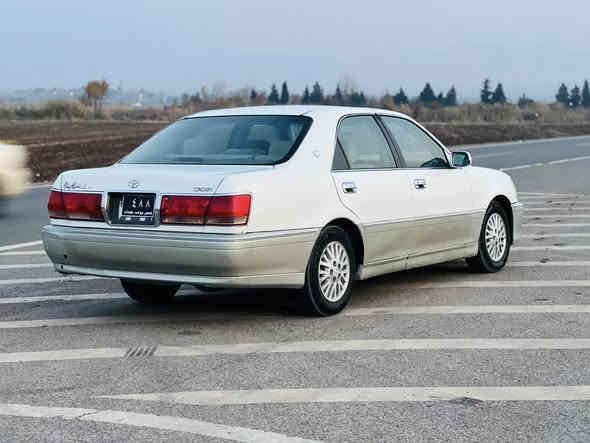 مەلیکە مووس 2000.
VVT.
ناوزەرد 
سێ دووگمە 
داژبڵ نەجەف .
کامل مەسرەف کراوە .
سارد و گەرموو بریکی بەسراوە .
تەقەو ڕەقەی  نییە .
تایەو ویلی لۆکە .
مەسرەفی نییە .
قرچیکی لەدواوە هەیە .
سعری 40گەڵاو مەجال .
بۆ مەعمەلە تەلەفوون مەکە حەزت لێێە بێ سەری کە .
***********
***********.
سەیسایەق
