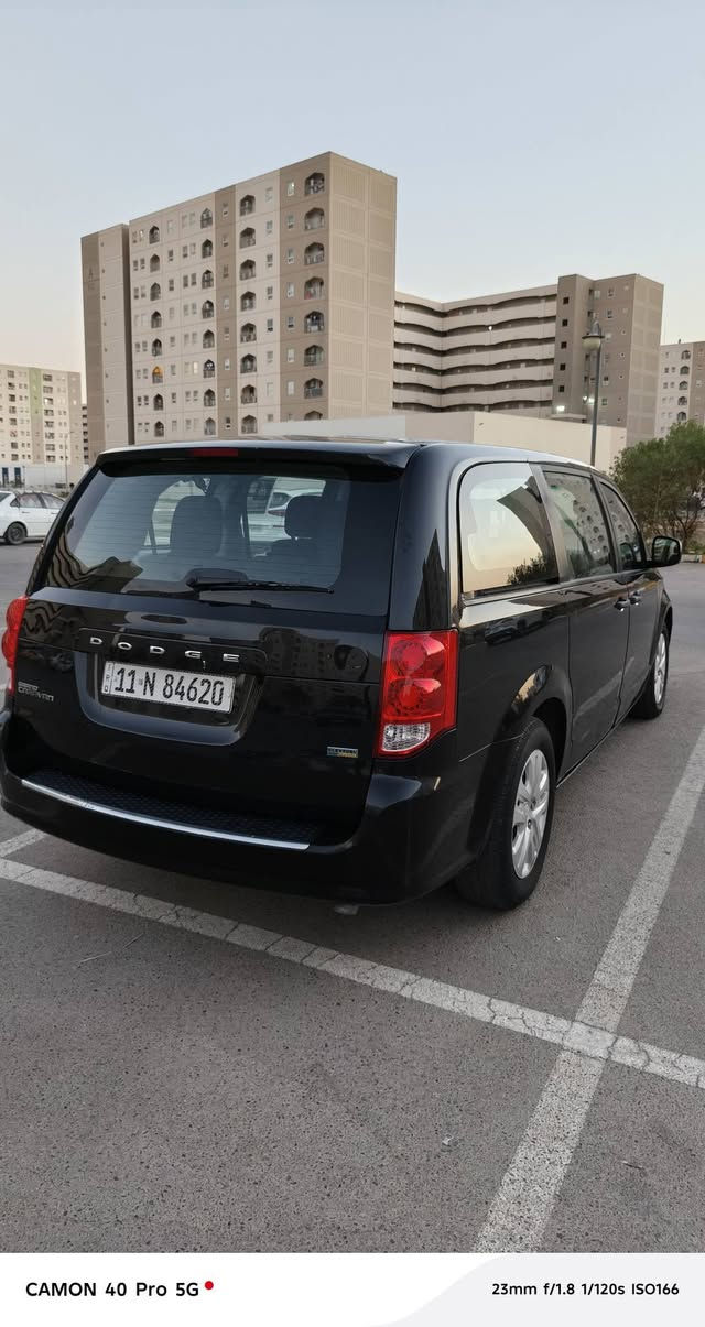 السلام عليكم دودج كرفان للبيع سياره حادث سطحي فقط بدون شواصي وصور الحادث موجوده بالمنشور سياره جديده بمعنى الكلمه ماشيه56كيلو متر حقيقي سياره تخم تاير جديده بمعنى الكلمه مستعجل على البيع الشراء يتصل بيع فقط بدون مراوس رقم التليفون *********** موديل2019سعر 170$
