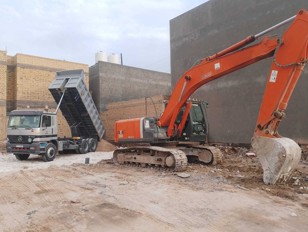 سلام عليكم مستعدون لقلع القطع وتجهيز الجلمود وسبيس ***********
