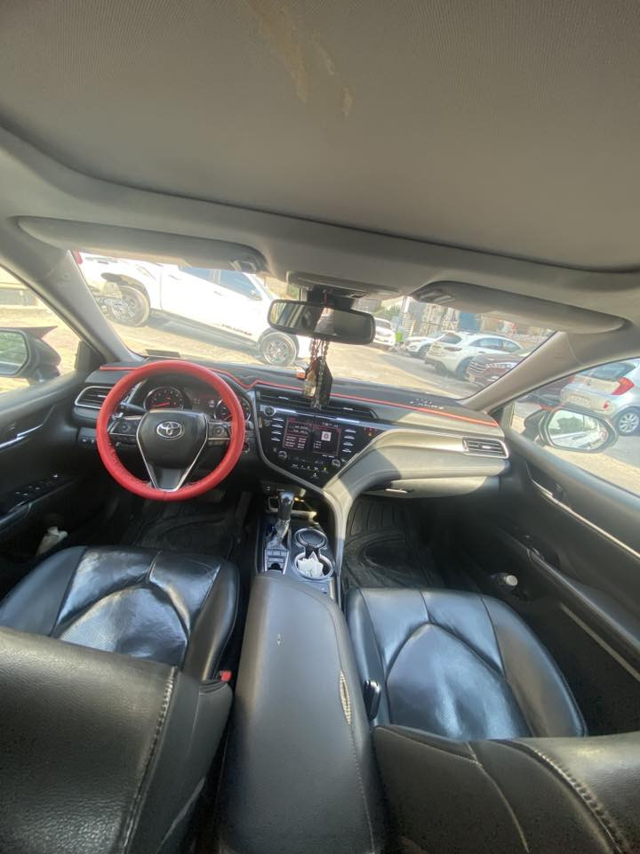 تويوتا كامري 2019 فئة XSE الفول الأمريكي
ماشية 50 الف  ميل 
 سعة المحرك 2.5L
 عدد AIR BAG 8 
 لايت زينون + LED
 كشافات 
 سلايد بانوراما  
ويل كب رياضي أصلي
مفتاح التشغيل بصمة 
 شاشة 
 كاميرا 
المقاعد جلد
  مقاعد كهرباء 
مثبت السرعة Cruise
 المودات والأوامر الصوتية
 أوضاع القيادة  Drive Mode 
 حساسات ضغط اطارات 
 قطعتين تبريد
 هاند بريك كهرباء 
‏  ABS
‏ Auto Hold  أوتو هولد
 نظام مانع الانزلاق
 اشارة في المرايا الجانبية 
 مخرج منفذ الطاقة 
‏ Bluetooth / USB 
شاحن هاتف Wireless     
مكان السيارة بغداد-اليرموك
 رقمها أربيل
الحادث ركن جنطة 
بدون ايرباك
السعر الأتصال بالرقم
مالك السيارة
***********
