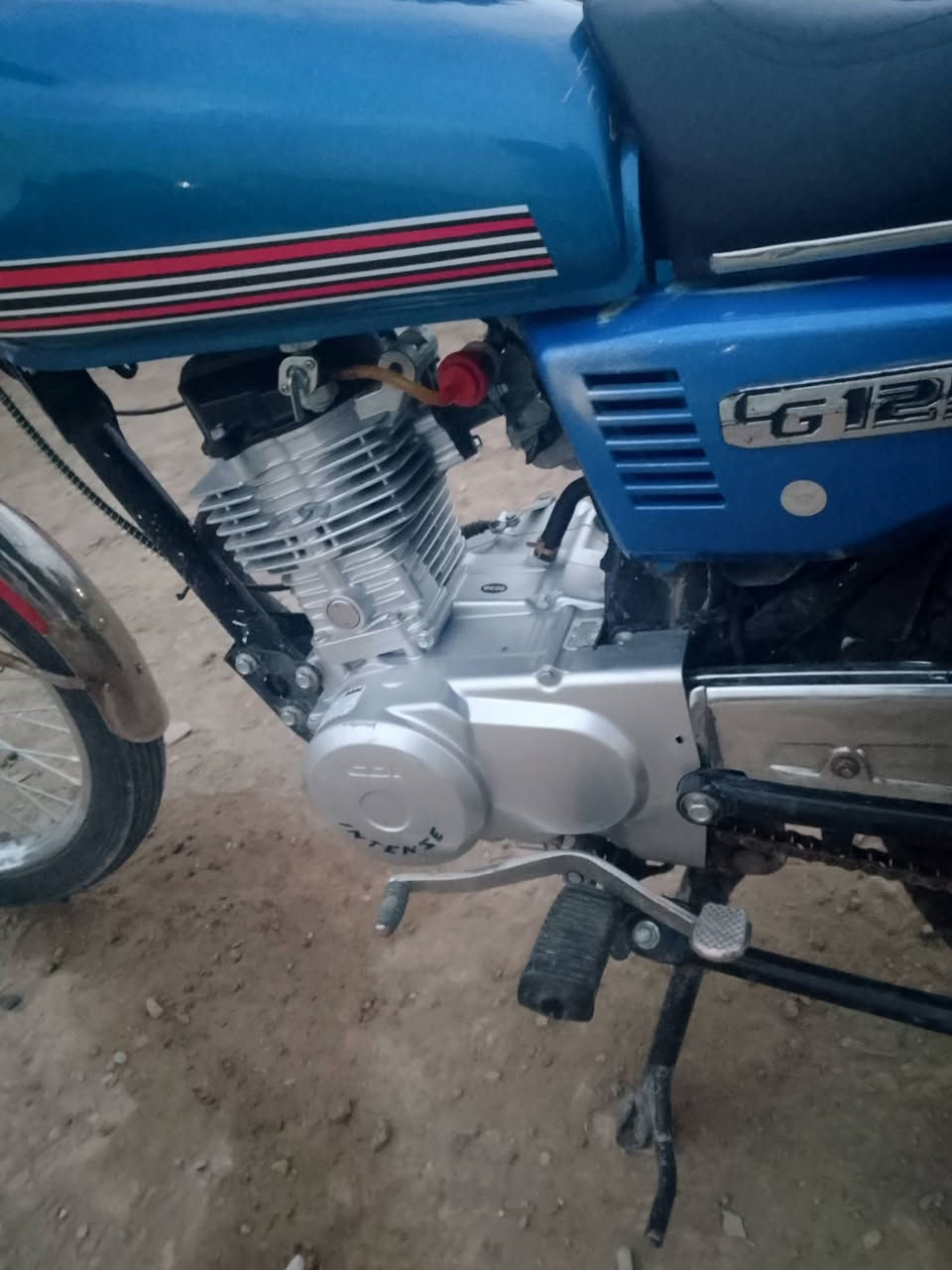 دراجه حربي للبيع موديل25 فول ما ناقصها شي شغل وطلع معدل و رزانه سعر 550وبيه مجال قليل حك جيه عنواني بغداد الحسينيه مال راشديه 
***********
