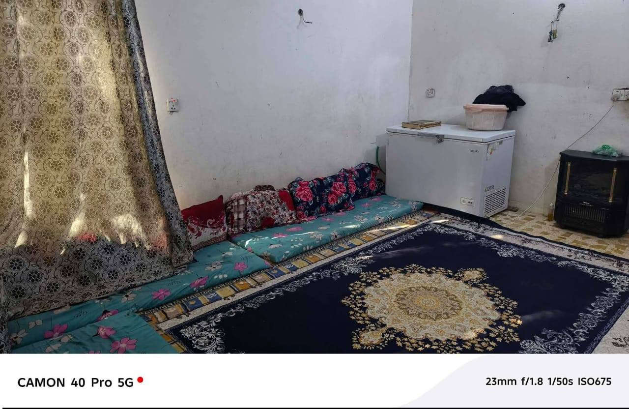 بيت للبيع مساحة ٢٤٠متر يحتوي على ثنين غرف النوم استقبال وهول وصاله كبيره ومطبخ طابقين الطابق الثاني نفس البناء طابق الأرضي وصحيات رقم القطعة ٤٦٥٣ قرب فران دبي بين المدرسة لاوزاعي ومدرسه غافر
***********
