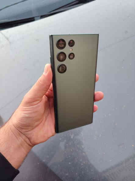 Galaxy  S22 ultra 

 نرخى  450   هه زار    1 سيم
زاكيره 128 رامى 8 
 خاوينى 99% 
بي  ئه شيا  زه مان  بي عه يب  و نه كراوه به زه مان 2رؤژ
  گه ياندن هه يه 
***********
***********
------------------------------------------------------------------------------------
GALAXY S22 ULTRA 5G 

سعره 450 الف خط واحد
ذاكره 128  رام 8
 نظافه 99% 
 بدون غراض مابيه عيب خطين  و مامفتوح  بضمان يومين الفحص
متوفر توصيل
***********
***********
