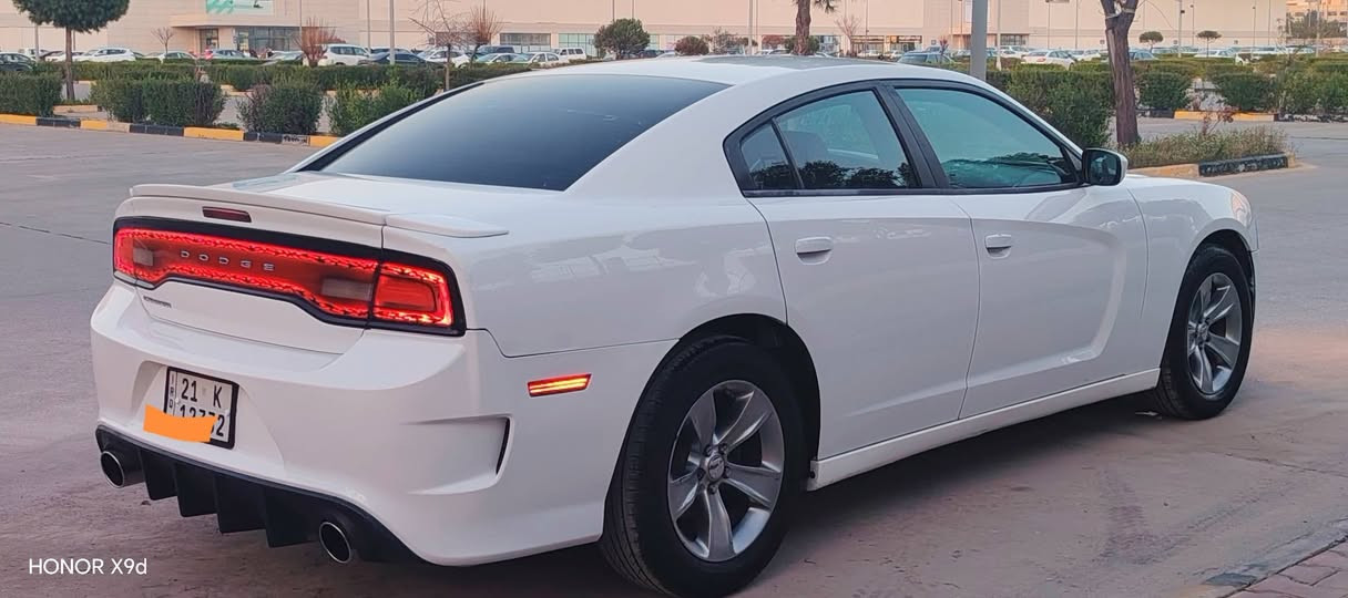 بسم الله سلام عليكم جارجر 2011 كلين داخله
كفاله عامه من ضرر فقط بس باب واحد رش وره سايق بدون دواخل
6 سلندر 
 - السياره جاهزه من جميع النواحي ومتعوب عليها والسياره مال بيت مو مال خط ماصاعده خط بحياتها. 
كير مكينه كل كفاله
- بجم كبس شركه 
-حداديه اماميه خلفيه جديده قبل شهر اشتغلها 
- باتري جديد 
- تخم تاير جديد 
-ادامه كامله للمكينه نوزلات بلكات  مجاول 
- سياره عليها برمجه ابلاديه مفتوحه سرعتها 
- مكينه كير اكسن  مكفولات وترايك وين ماتريد 
-تبريد جديد 
- راديتر ماي جديد 
-راديتر تبريد جديد
-غار تبريد اصلي 
- السياره ماتصرف عليها ربع حرفيا وجاهزه من جميع النواحي ومانقصها برغي 
  سيار بسمي رقم سنوي هزا جديد لحد 2028  مكان سليماني  (سعر كلش جوو سوق 143قفل  رجاا اذا مو شراي لاتكسر حلال ناس
***********
