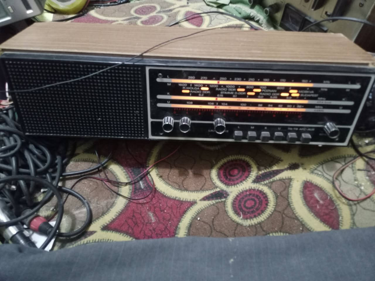 راديو ترانسستر الماني شغال ونظيف اربع موجات سماعه داخليه السعر 50 الف


**إذا كنت صاحب هذا الإعلان وتريد حذفه لأي سبب، رجاءا أرسل رسالة إلى الدعم الفني**