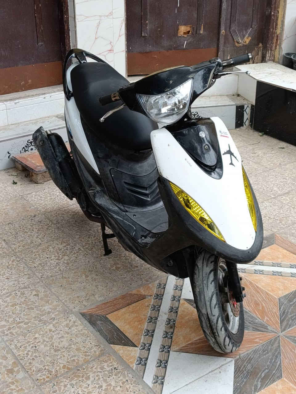 السلام عليكم
مااكس عدله   ياباني 120 
دراجه مكفوله محرك  بلادي ما مفتوح شرط الفحص 
دراجه فوول ملاح كفرات بلادي كله ختم واحد 
شلعه ومعدل  110 فوول متنكض
كلشي شغال سلف  هندر اشاير  كلوبات سكنات  عينه  عداد السرعه شغال  وعداد بانزين شغال  كلشي عل بلاد  

احلا من صور بالف مره 
سعر   775, وبيهه مجال قليل 
شراي يتصل
مكاني بصره 
 
***********
