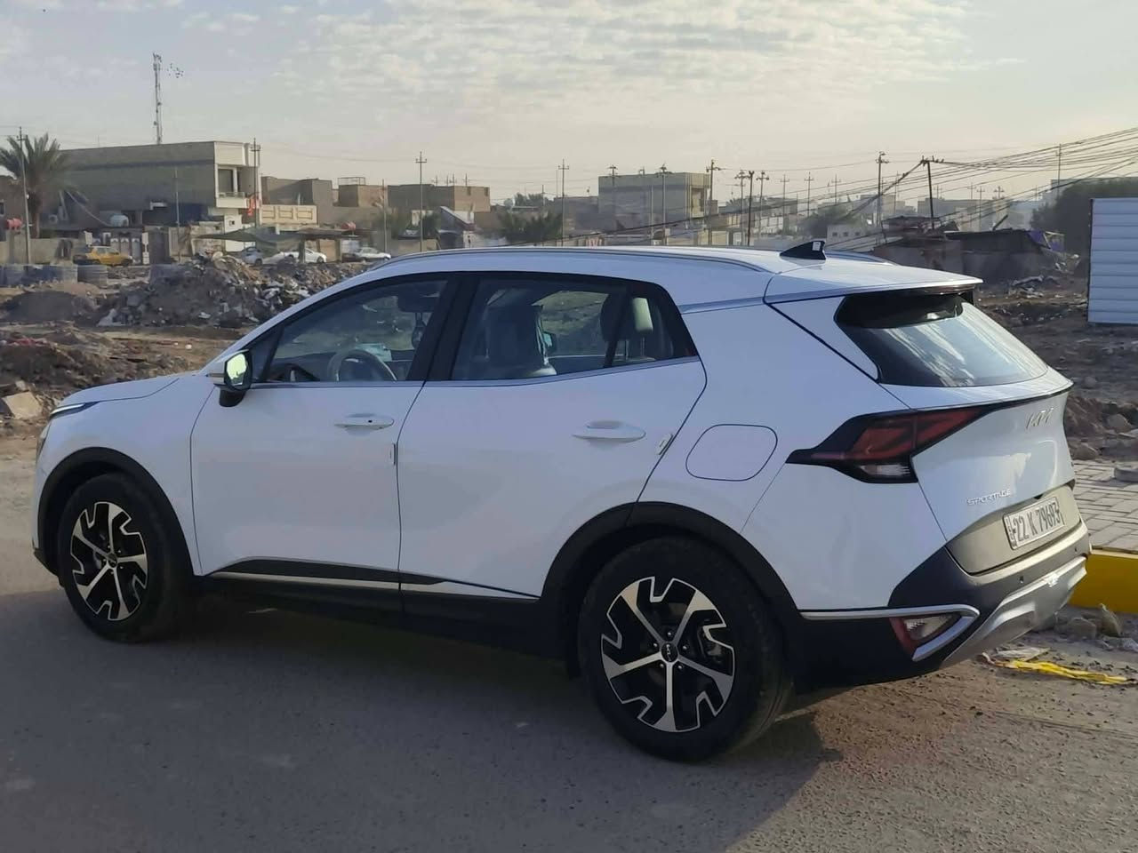 السلام عليكم اخوان
كيا سبورتج موديل 2023 نص موصفات جديدة جدا  خليجية
ماشية ٤٠  الف فقط 
مكفولة كفالة عامة 
1-بصمة تشغيل
2-رادارات جانبية 
3-رادارات خلفية
4-شفتات استيرن
5-كامرة خلفية
6-قطعتين تبريد
7-شاشة متصل الكترونية 
8-محرك 2000 دوش 
9-لد امامي 
10-لد خلفي 
بيه بعد مواصفات 
سعرها 228 وبيه مجال للطيبين 
مكان السيارة الديوانية 

***********
