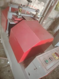 معمل احمدي مكاني • ثري فيس • نجف