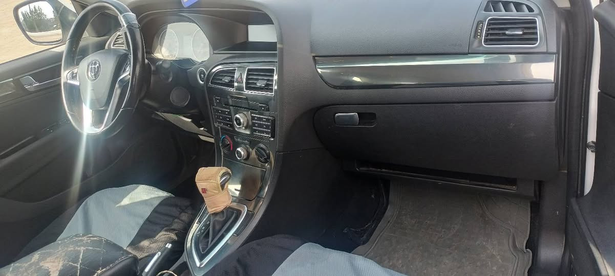 سلام عليكم برلنس v5للبيع 2014مكفوله كفاله عامه باسمي رقم واسط انكليزي فول مواصفات مكان سياره واسط ***********
