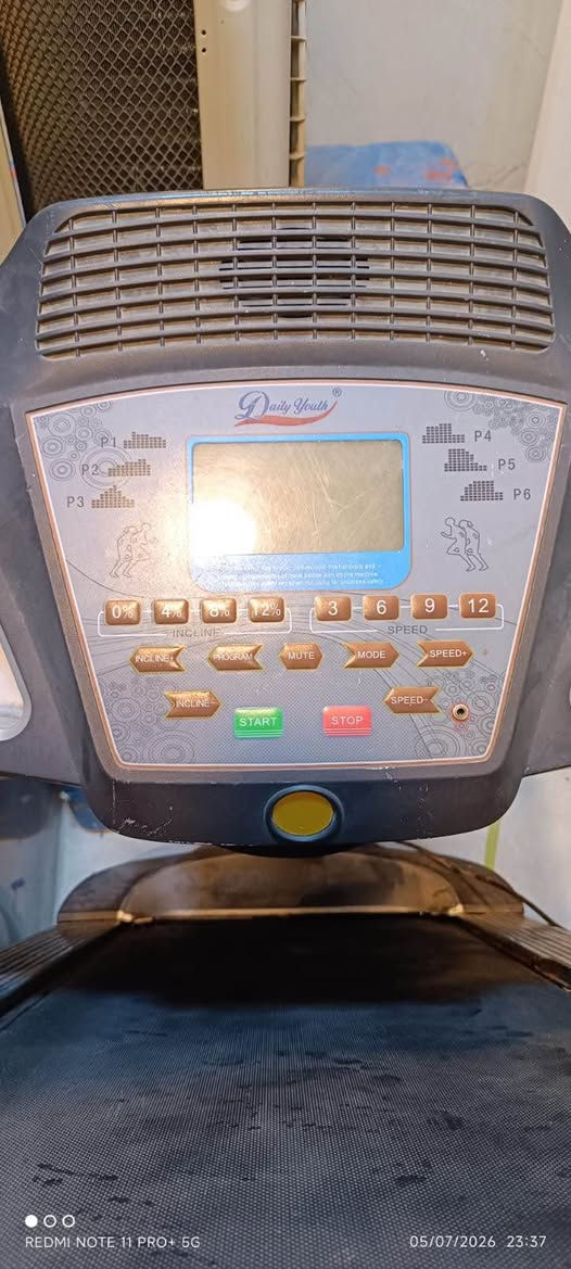 السلام عليكم 
جهاز جري ٣ في ١ (جري اعتيادي + جبلي+ هزاز) مستخدم بحالة جيدة للبيع بسعر ٢٠٠ الف 
للاتصال// ***********
الاعظمية - سبع ابكار بغداد, العراق
