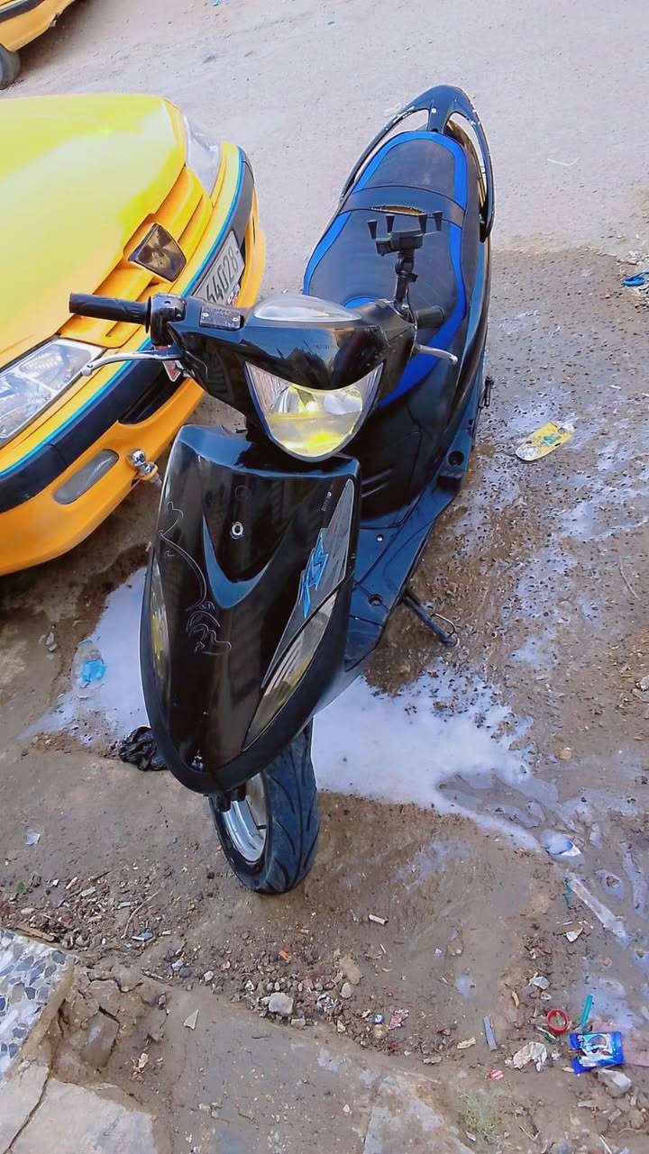 السلام عليكم دراجه ماكس للبيع دراجه نظيفه السعر مالتها 450 بيها مجال شيء بسيط هذا رقم التليفون ﴿***********﴾
