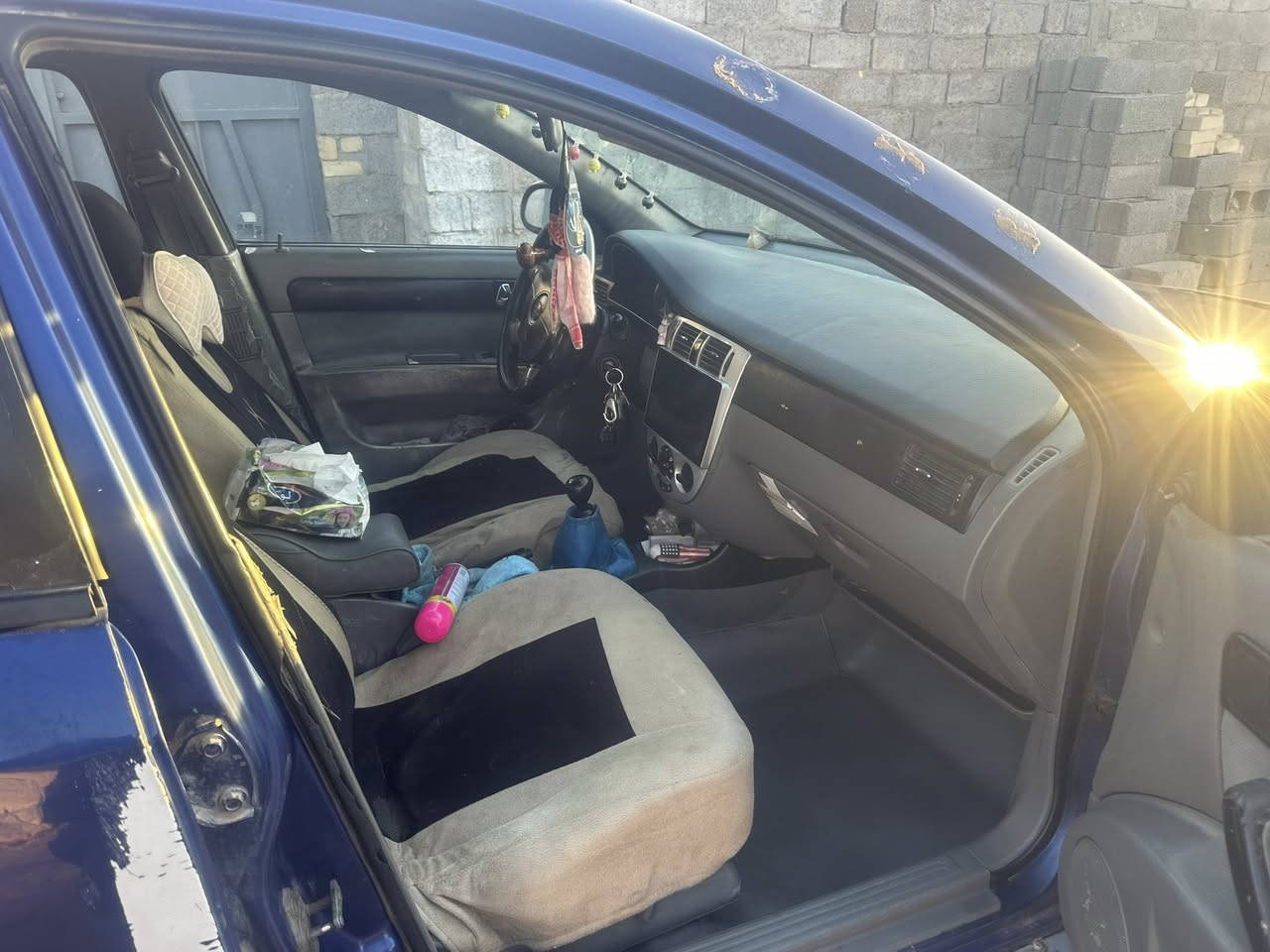 السلام عليكم أوبترا موديل 2005 كير عادي محرك تبخير ويراد سمكره للبيع السعر 38 ورقه بغداد حي العامل 
هاتف ***********
