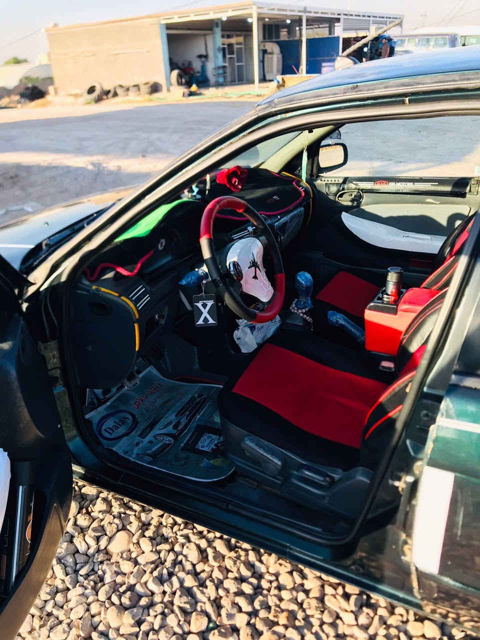 السلام عليكم كيا سيفيا مديل 93مفتوح كير عادي رقم بغداد مشروع وطني سنويه لل26  مصبوغه حزام مكفوله من ضربه خياس بصيط بدوسه محرك وكير وحدايديه خير من الله شاشه سستم صوت جام 4 شغال سياره نضيفه كلش مال جناي السعر 38 وبيها مجال العنوان واسط قضاء الصويره ***********
