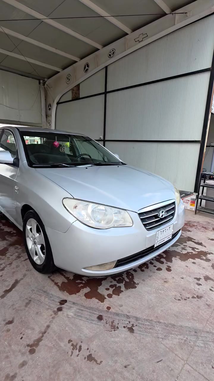 ئاڤانتی بڕاوە 2008 کامل مەسرەف کراو سەیارەکە چوار تایەی لۆک لۆکی لە ژێرە کەڤەر گۆڕاو سەقف بەشەرت سەیارەکە ماڵی دۆستە یەک دینار مەسرەفی نیە نە چاڵ نەشوخت نەقووپاوی
***********
