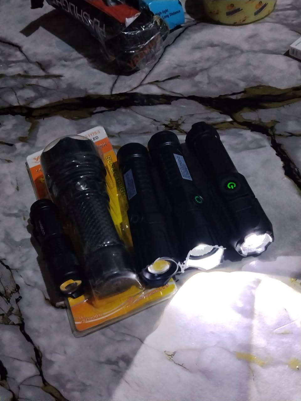 السلام عليكم بضاعه اوربيه مجموعه غراض شوف الي يعجبك واخذ كلمن وسعره
الاستفسار والتواصل واتساب واتصال 
***********
