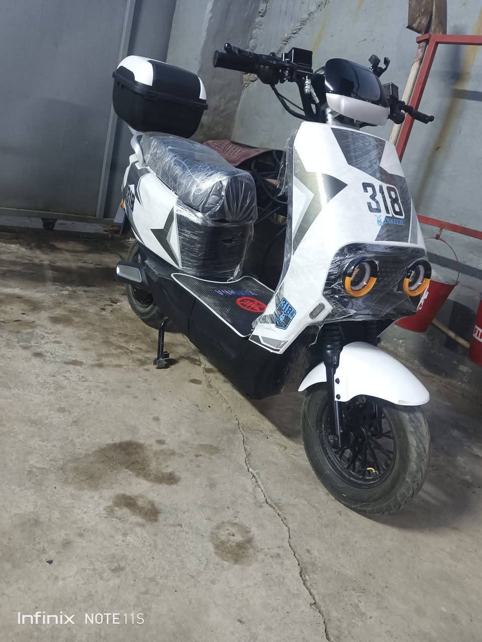 ماطور شحن 318
مواصفات 
6 باتريات 
دبل خلاط 
لايت عالي ناصي كير Rبك 
اربع نمر ماطور جديد سعر 675 وبي مجال


**إذا كنت صاحب هذا الإعلان وتريد حذفه لأي سبب، رجاءا أرسل رسالة إلى الدعم الفني**