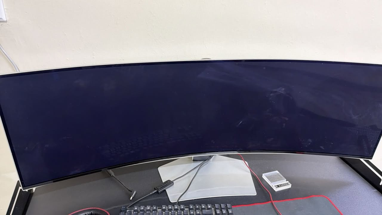 السلام عليكم Samsung Odyssey OLED
QHD 5120 x 1440 ريزلوشن 
240 هرتز
0.03 ms 

مستخدمة على گد ١٠ ساعات وانتركت فترة بسيطة
 رايدها ب مليون و٦٥٠ وبيها مجال بسيط
مكاني بغداد السيدية
واتساب ***********
