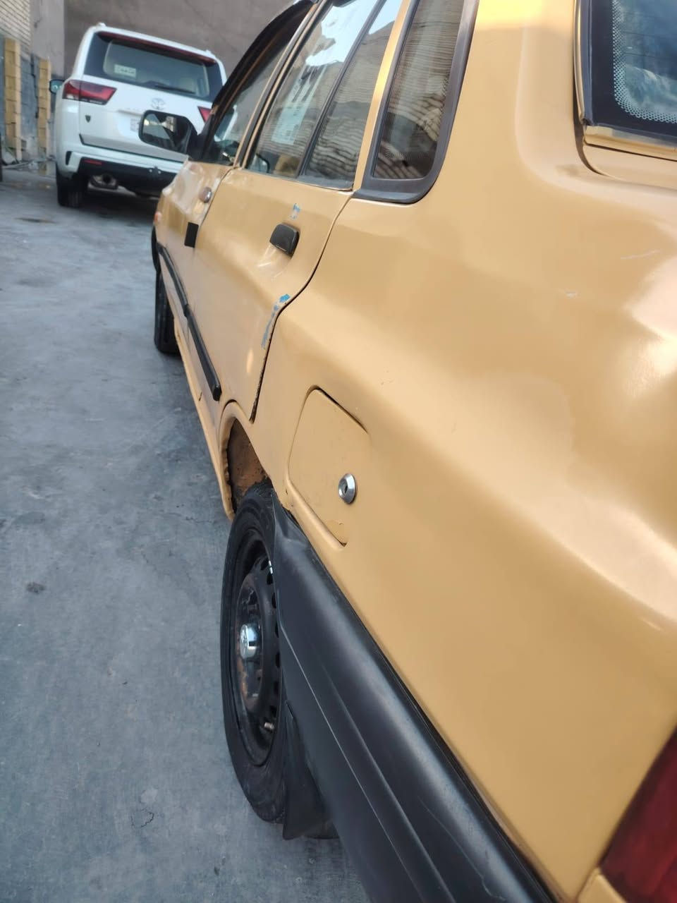 سلام عليكم لبيع مستعجل ما ندل راعيه تخم تاير جديد مكينه بيه بخار سياره حلوه وكاعده  مكاني بغداد وسعره 15ورقه بيه مجال  ‏‪***********‬‏
