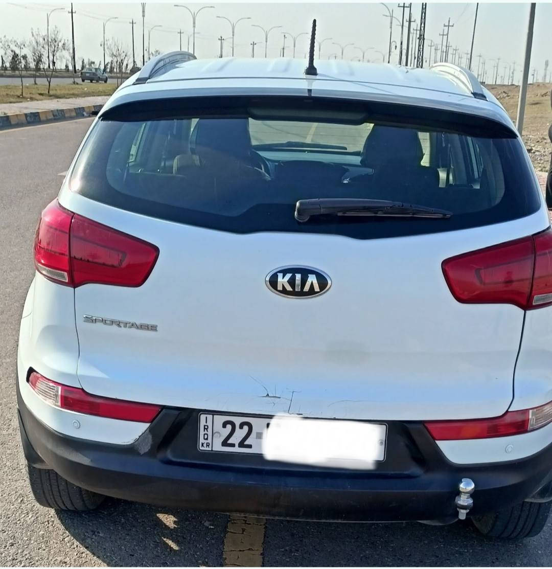 كيا سبورتج 2015 
🛑محرك 2000 دوش
🛑 كابون بانزين
🛑 السيارة باسمي رقم اربيل مسطرة
🛑حساسات خلفية
🛑 شاشة 
🛑 تحكمات ستيرين مع مثبت سرعة 
🛑 تبريد وتدفئة ممتاز
🛑 تحكم مراية كهربائي 
🛑 طخم امامي وخلفي مبدل جديد 
🛑اطارات جديدة
🛑باتري جديد
🛑 5 ويل كب
🛑 محرك بي صوت(چكچكة) ومبدل رواجز وباقي الصوت
🛑 ملاحظات السيارة موضحة بالسونار المرفق مع الصور
🛑السعر 152 مكاني الموصل الايسر
🛑 ***********
