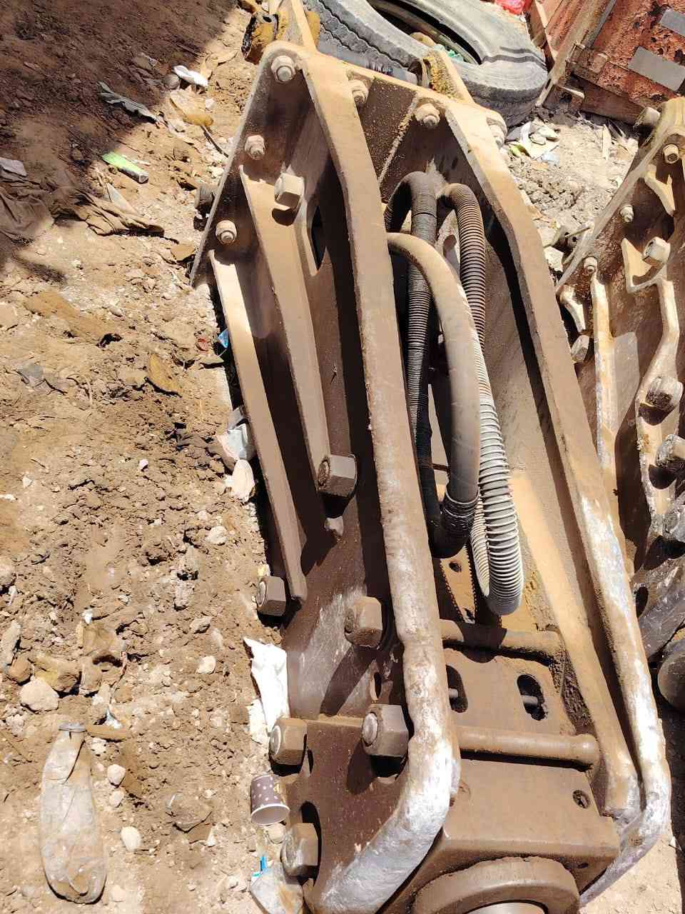 جكات همر البيع عدد 4اثنين بيم 90  والباقية بيم ٨٠ الاستفسار ***********
