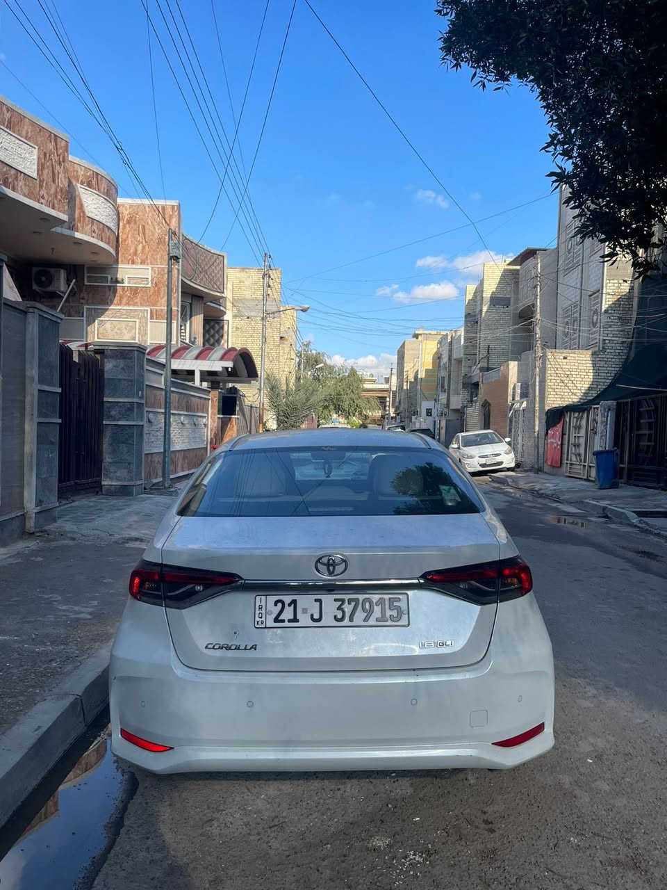 السلام عليكم
اقرة كل المواصفات وتاكد من الضرر يلا تتصل 

 تويوتا كورلا2023 خليجي
رقم سليمانيه 
ضمان تويوتا العراق (SAS ساز ) 🟥
حجم المحرك 1800 
ماشية 28 الف كيلو
نوع الوقود بانزين
دخول ذكي بصمة 
شاشة ديجيتل  
تبريد قطعتين 
ويل كب حجم الاطارات 16 
حساسات امامي خلفي 
لايتات زنون منظومة جديدة 
بك لايتات لد 
كشاف لايت لد 
مرآة قابلة للطي 
وضعيات قيادة نورمل و سبورت 
مرآة داخلية عاكسة

🕹️🕹️معلومات اضافية 
تخم تاير جديد 
باتري جديد 
سيارة كاملة خير من الله 

الضرر - لايوجد فقط خدوش بسيطه وتم تكحيله 

السعر المعروض 180
📍بغداد  - الطالبيه  - قرب كليه اداره واقتصاد 

رقم الهاتف : *********** 
متواجد واتساب كذلك اذا ماتحصلني
