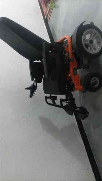 السلام عليكم عربانه للبيع 
ب باكيت جديده 
رقم تلفون ***********
عربانه شحن الاصليه
تمشي كم كيلو فوق 7 كيلو 
تمشي سريع وبطيئ
