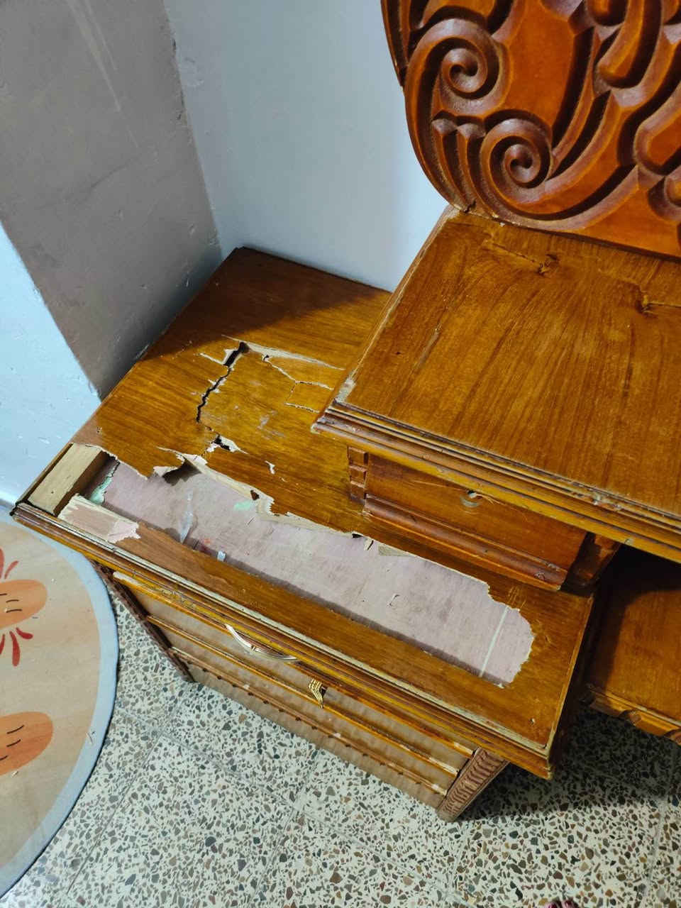 ‎غرفه نوم للبيع مثل ما موضحه بلصور مكلفه بلنشر الاستفسار عل هذا الرقم ‭0771 147 7191‬‎ بغداد, العراق
