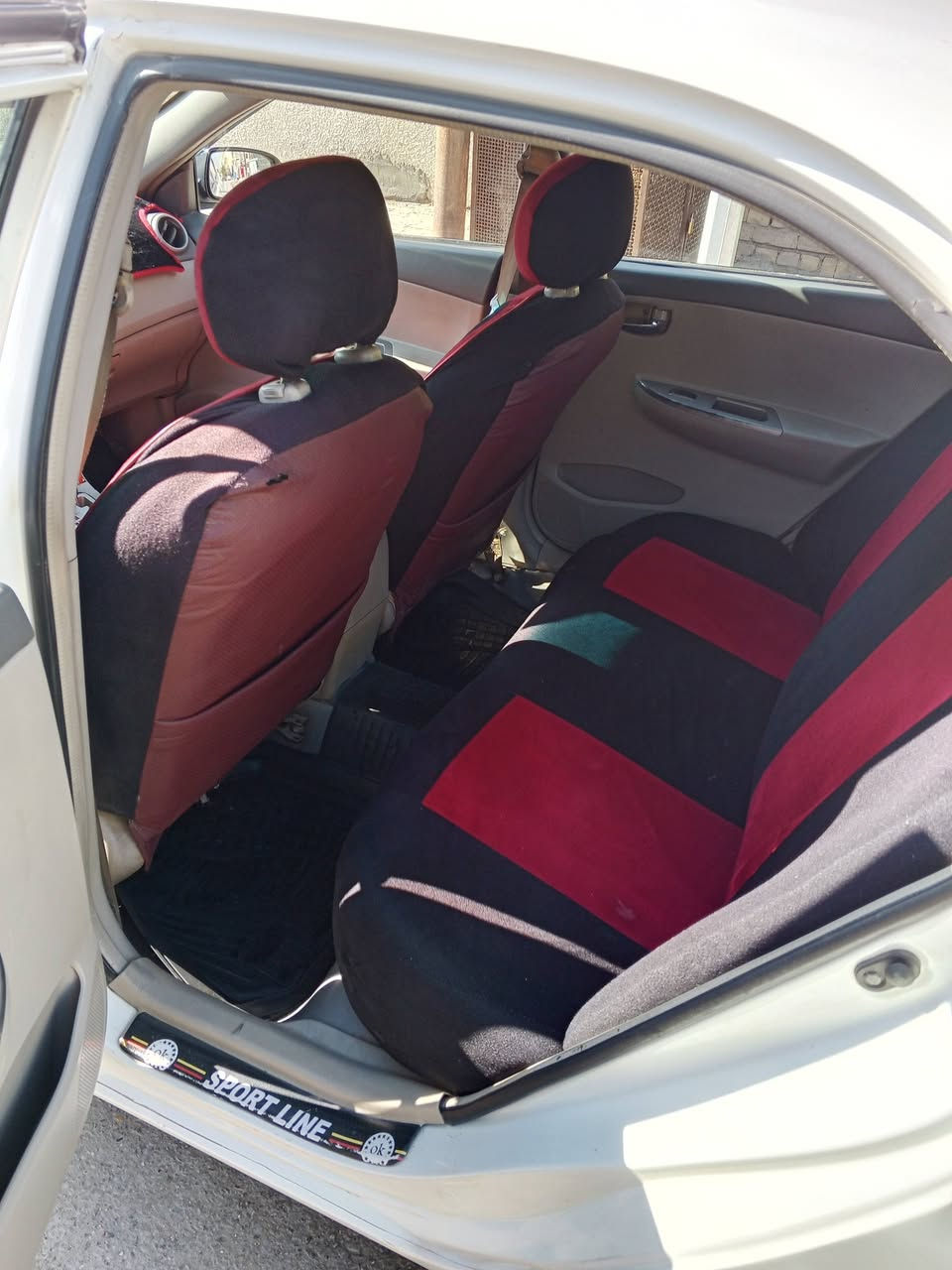 السلام عليكم اخوان بي واي دي ٢٠١٣اتو جاهزه من كلشي حساسات سلايت روف مري كهربائيه كير محرك مكفول تبريد فول على الفحص يعني ماكو اينقص حداديات وين اتريد اطلع تراي بصره اربيل بيهل فعصات قليله يم الصندوك تعديل البارد بين بلفديو تحياتي للجميع *********** السعر ٥٥ ورقه
