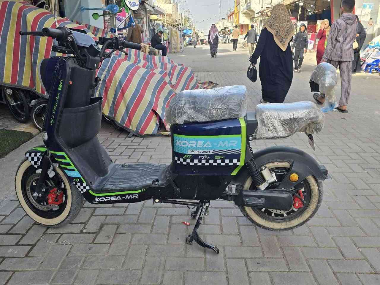 سلام عليكم دراجه شحن R11خسمه بطاريات حجم بطاريه واحد 32 سعره 450 وبي مجال شويه الرقم ***********
