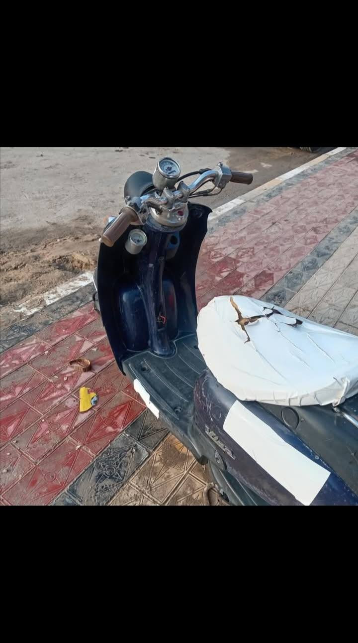 دراجه عبد الحليم مصريه دراجه نكره تاير جديد دراجه حله من صوره دراجه نضيفه سعر ١٧٥ لعنوان سوق شيوخ ***********واساب موجود
