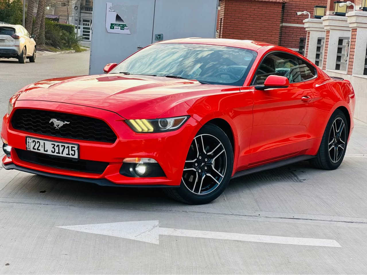 سلام عليكم  موستنك كلين ولون مميز برتقالي 🧡🍊
موديل 2015السياره كفاله عامه من صبغ ضربه تبديل حته دعاميات بلاديه قطره صبغ ما بيهه كلين كلين 
    محرك V6🐎🐎
  سبيرها ما نازل ع وضع شركه 
تخم تاير جديد صدر جديد 
أناره داخليه برميوم 
اكزوز اصلي تحكم من يمك
تعال وشوف بعينك 
    ما يحتاج اشرح عليها الشراي يتصل السياره ابسمي 
السعر ١٦٨وبيهه مجال بسيط 
غير متواجد ع فيس الشراي  يتصل ويدلل 
   رقم الهاتف *********** بغداد, العراق
