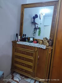 غرف نوم مستعمله للبيع السعر ٨٥٠ للاتصال علئ الرقم 07817125524