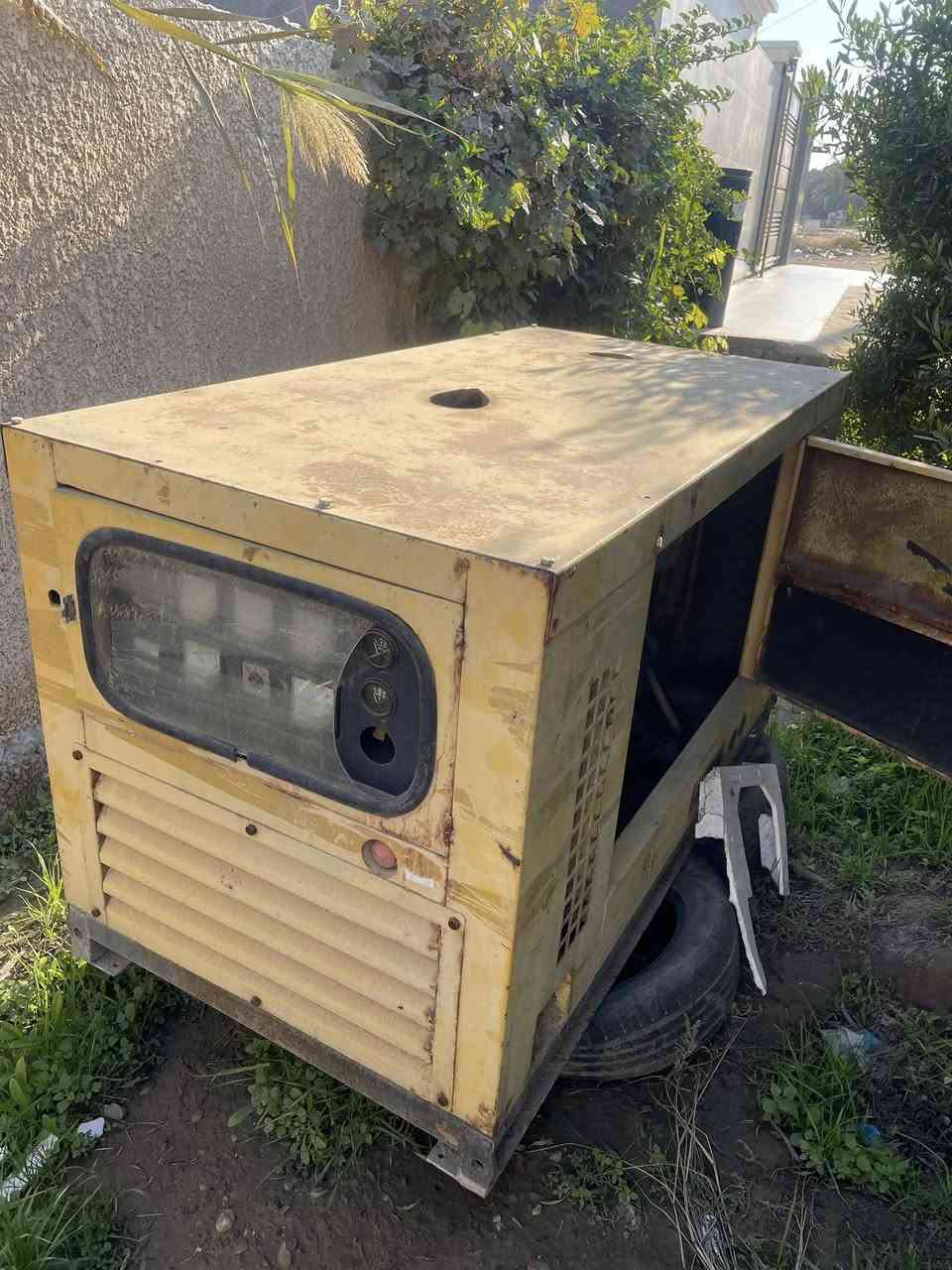 والله ماعرف شسمه 15كيفي ثري فيز كاتم سعر 15 ورقه
***********
