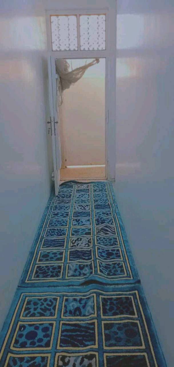 مشتمل 50 متر قاطين كامل غرفتين نوم بصف الركن منطقة الحسينية قرب جامع الصادق وخلف قائممقام الحسينيه 