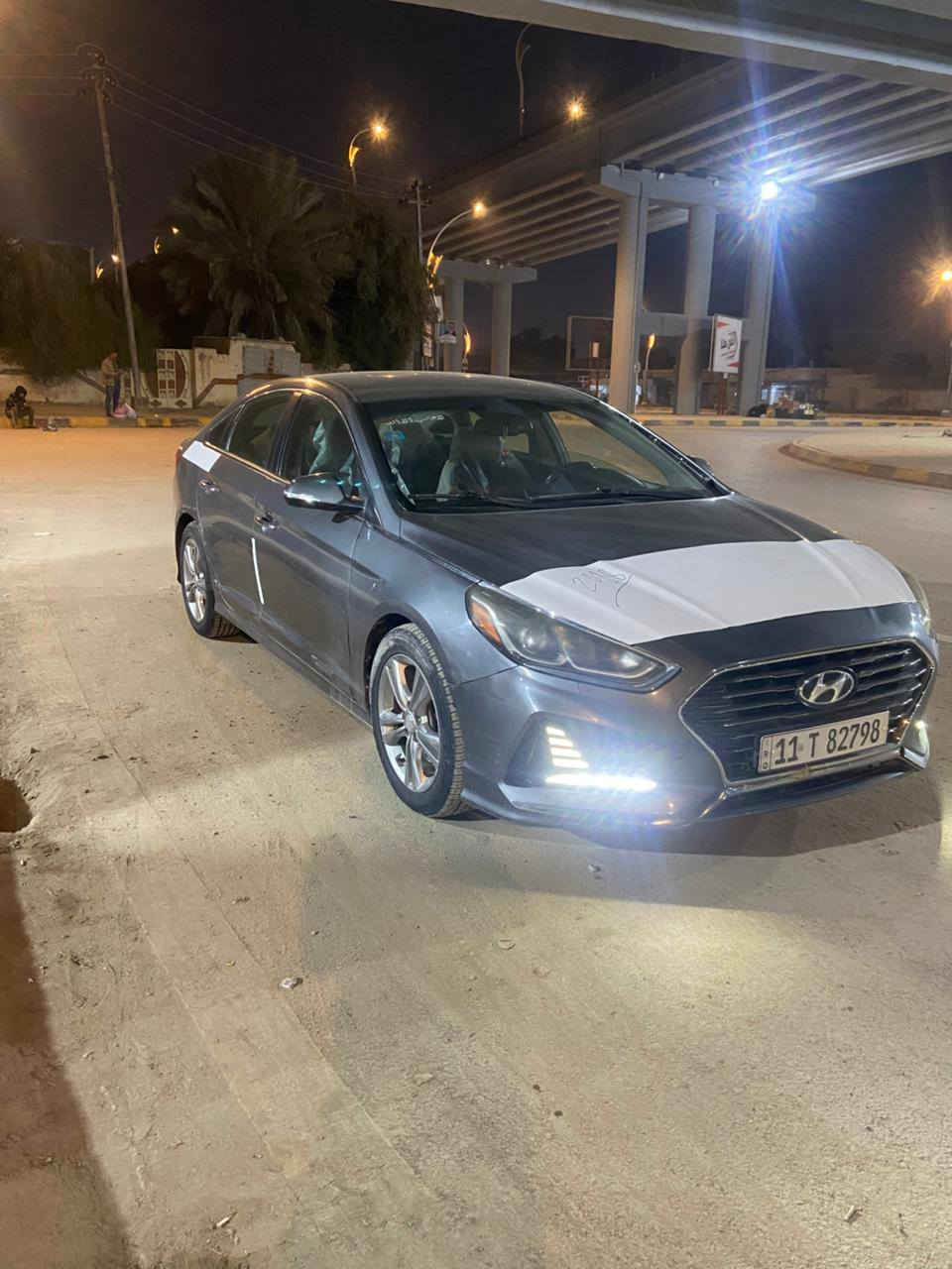 سلام عليكم
 سوناتا 2018.       سعر 125 وبيها مجال جهاز مفتوح الاتصال وتساب أو ماسنجر
 امريكي فول مواصفات عده فتحه بغداد نكليزي تحويل مباشر 
ماشيه76 جديده وجاهزه مكينه 2400 مامفتوحه حادثها بنيد وجاملغ بدون اي ضرر داخلي سياره بصمه ترحيب شاير بالمري رادار وبعد مواصفات بيها مكاني ديوانيه حالين متواجد بغداد 
الاستفسار تصال***********
