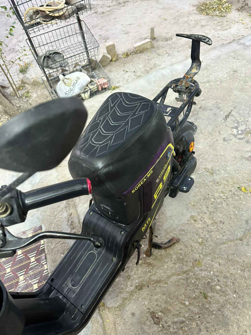 دراجه R9 للبيع ناقص فقط عطل بطاريه سعرها 200 قفل للاستفسار ***********
