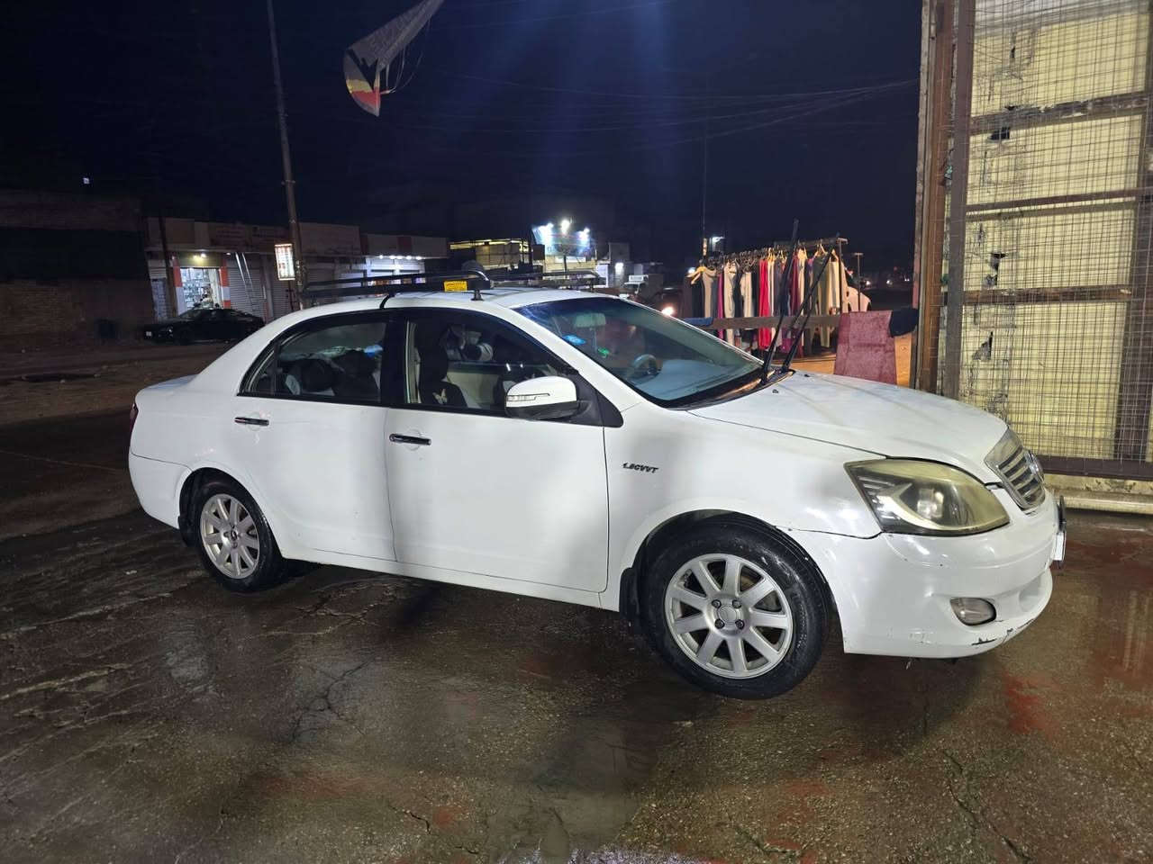 سلام عليكم اخوان سياره جيلي موديل ٢٠١٢ سياره مكفوله كير مكينه تخم تاير جديد كهربائيات كلها شغاله شاشه تاب الكشر مكفول عدا الرصعه بصفحه العبري سعر ٦٢ بيها مجال ***********
