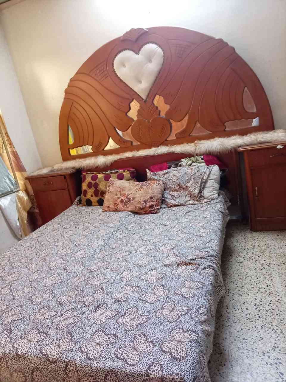 غرفة نوم خشب صاج 
موصل حي سومر
سعرها بحق كنتور بس نظيفة
ب275 وبيها مجال بسييط


**إذا كنت صاحب هذا الإعلان وتريد حذفه لأي سبب، رجاءا أرسل رسالة إلى الدعم الفني**