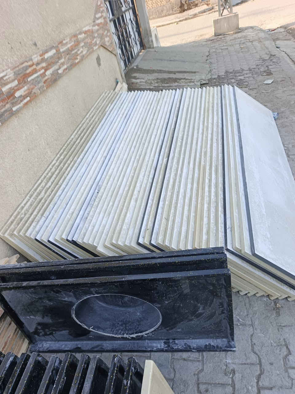 معمل حسين البصراوي المرمر صناعي ممول جميع المحافظات مرمر ثقيل درجه اولى بنسب الاسعار *********** 🚛🚛🚛
