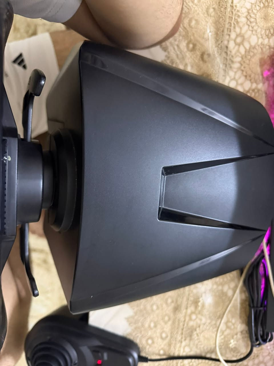 سلام عليكم عندي هذا الدركسون v9 gen2
فره ونص و نص فره 
جهاز بدون كارتون بس اخو الجديد مستعمل مفتوح من كارتون صار أسبوعين و لعبت عليها اقل من أسبوع 
سعره 140 وبي مجال 
مكاني كركوك 
رقمي ***********
