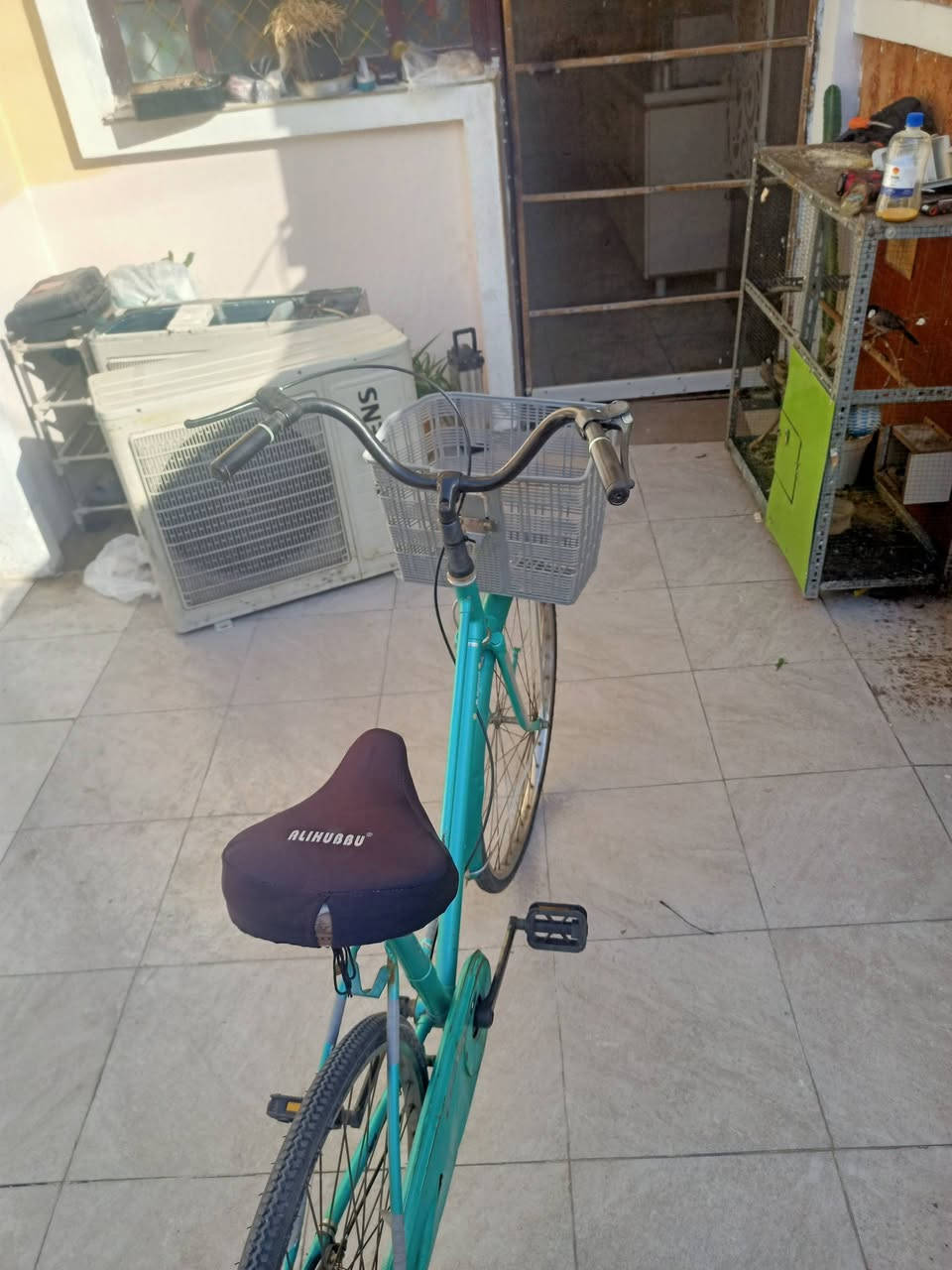 السلام عليكم.  👋
بايسكل للبيع م    🚲
  البايك لون مميز جداً  وقطعة نادرة    ✔️
البايك صنع في اليابان✅
وزن خفيف جداً 💯
الحجم.  28فريم عالي   👌
البايك مختم بكل مكان كلة ختم واحد ♣️
البريكات جدد    
التايرات تايرات جدد    
البايك كلش ناعم وسريع بلمشي ونريح بلسياقة 
البايك نضيف جداً كما موضح بلصورة 
البايسكل بلحقيقة احلة من الصور.📸
السعر70 الف وبي مجال  💬
التواصل *********** واتساب 📱☎️
العنوان: بغداد
