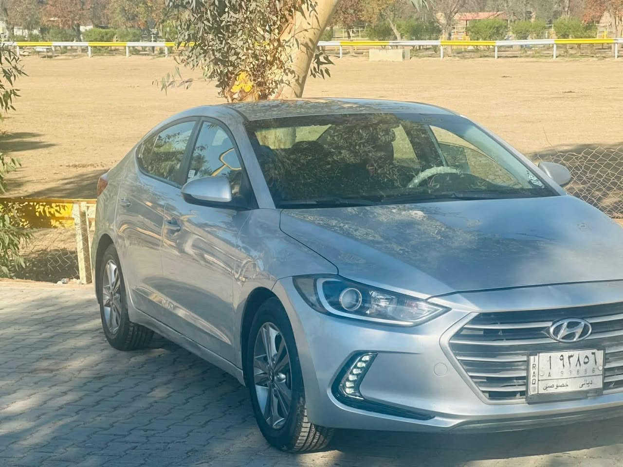 النترا 2017 وارد امريكي 
 ضرر سياره بارد باب عكس السايق  سياره بدون صبغ فقط الدوسه وبيها بارد جاملغ الخلف السايق 
بيها منضومه غاز 
محرك جديد 
موصفات عاديه 
بدون دواخل بدون ارباك 
رقم ديالى 
 مكان سياره ديالى بعقوبة ***********
