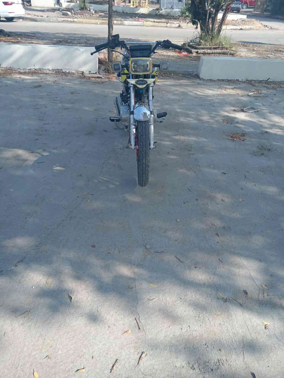 سلام عليكم  دراجة إيراني للبيع موديل ٢٤ شهر ال٩ 
دراجة غير من اللة ممفتوح بيها برغي عنوان شعب 
سعر750 وبيها مجال رقم ***********
