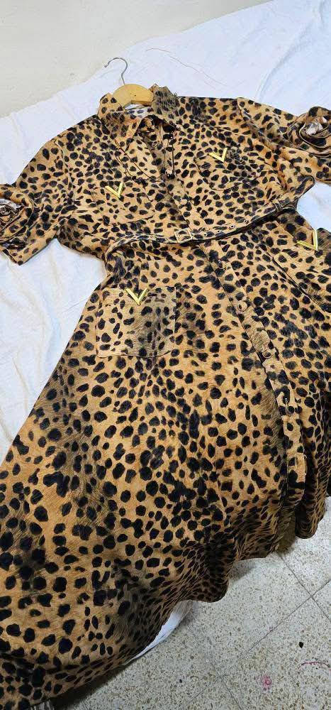 فستان يلبس40/42👗
،الطول ميدي ،،نص ردن 🎊🤍
اخذتو من اربيل ب٧٠ابيعو 🤎🤎٣٧وبيه مجال بسيط🤎🤎 
يتوفر خدمة توصيل 🚗🚗🚗
الماشرايا لاتدخل خاص 👥


**إذا كنت صاحب هذا الإعلان وتريد حذفه لأي سبب، رجاءا أرسل رسالة إلى الدعم الفني**